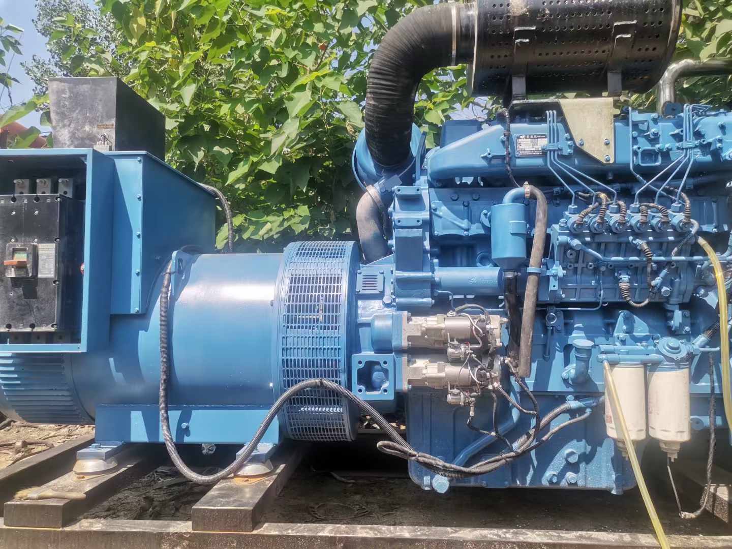 富民详细说明降低 800kW 柴油发电机输出电流波动的方法